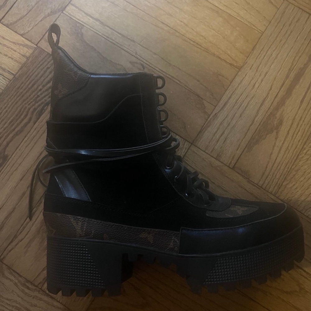 Black Chunky Platform Boots - Picture 3 of 4